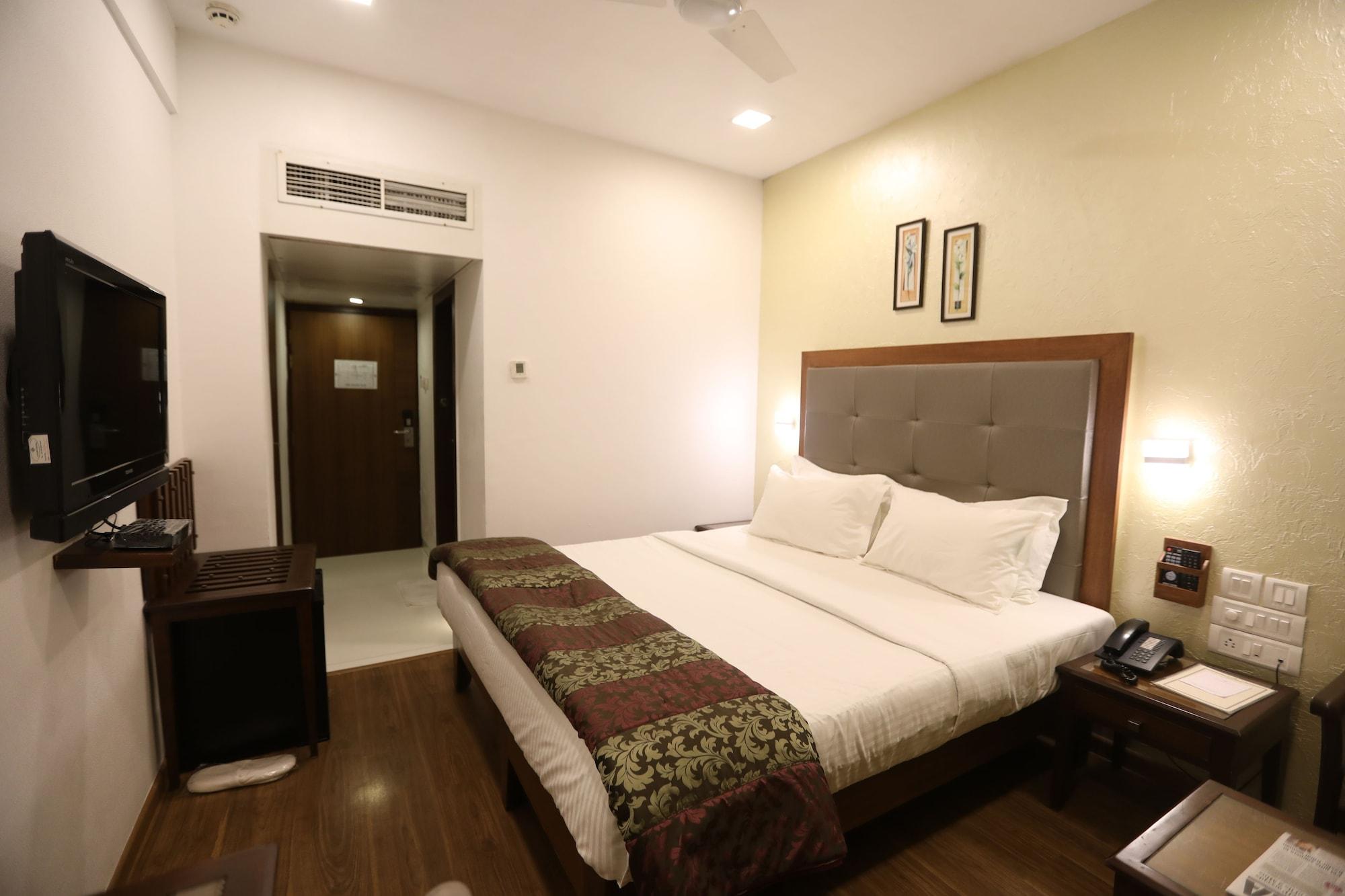 Citizen Hotel Mumbai Exteriör bild