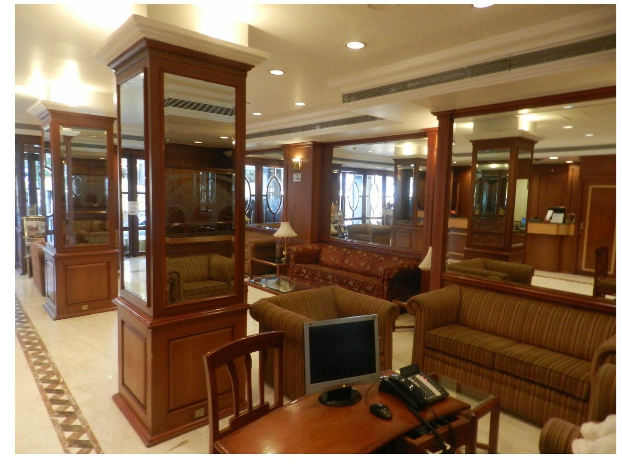 Citizen Hotel Mumbai Exteriör bild