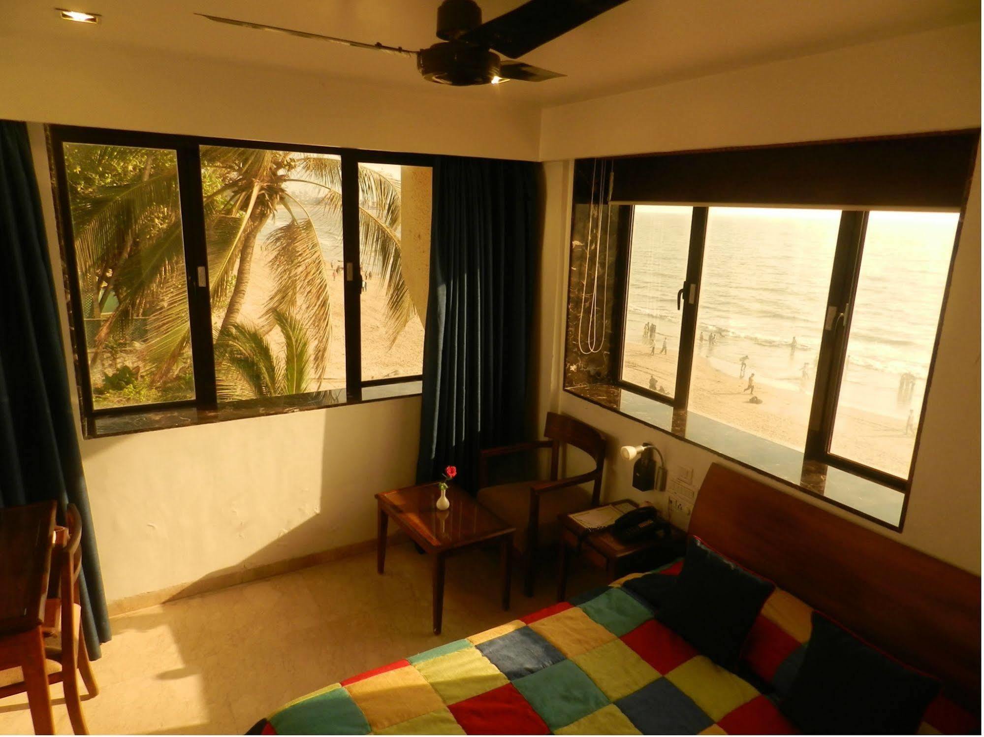 Citizen Hotel Mumbai Exteriör bild